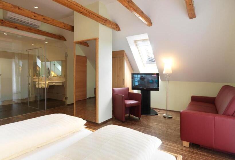 Pensionat Weingut Skoff Original