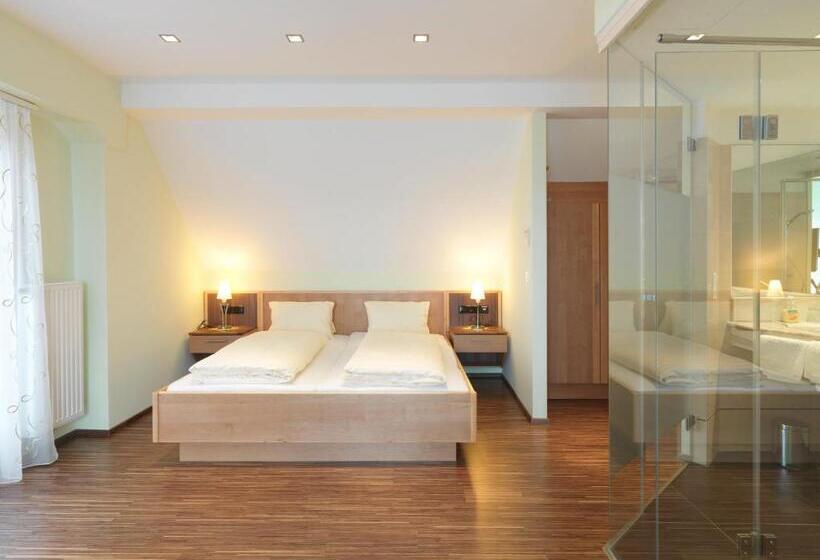 Pensionat Weingut Skoff Original