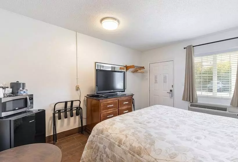 Retkeilymaja Vineyard Valley Inn