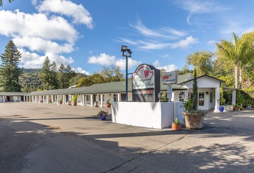 旅馆 Vineyard Valley Inn