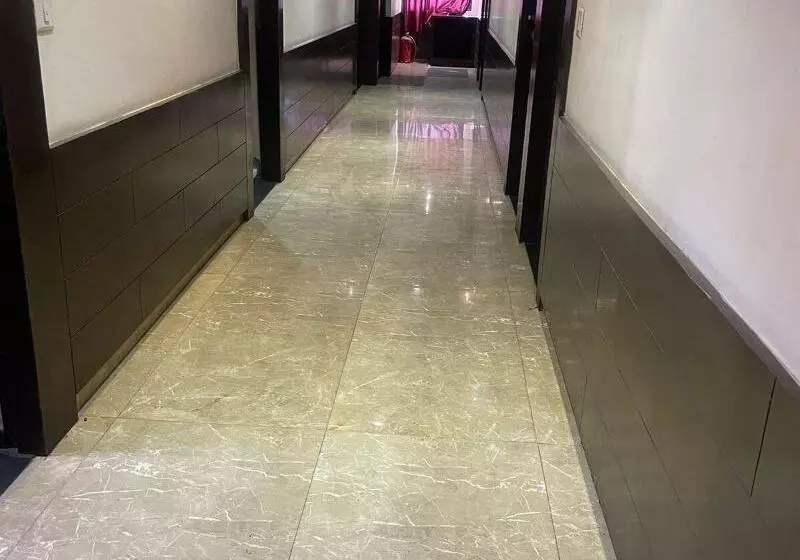 ホテル The Metro Park