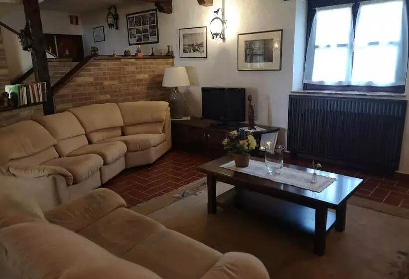 Hotelli Agriturismo Casa Shangri La