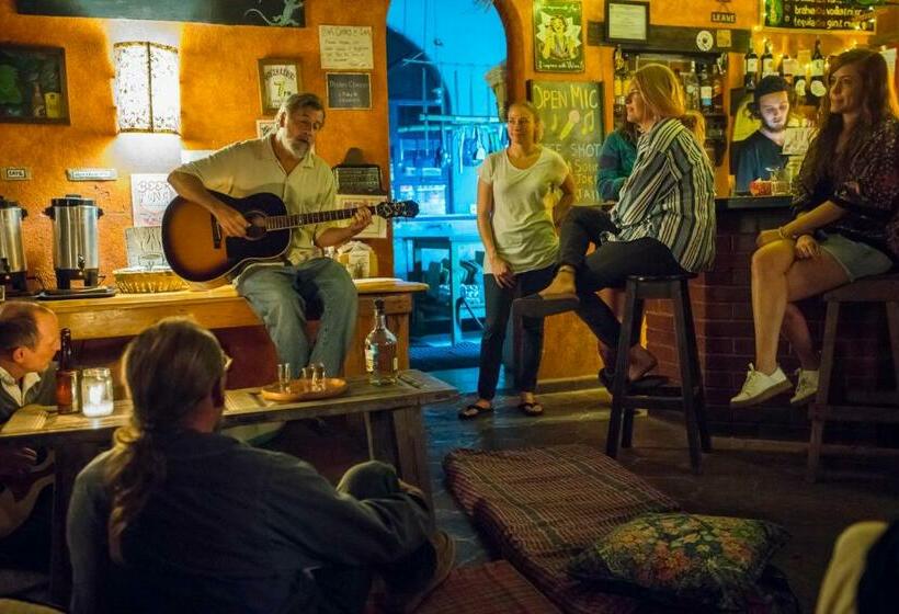 هتل La Iguana Perdida