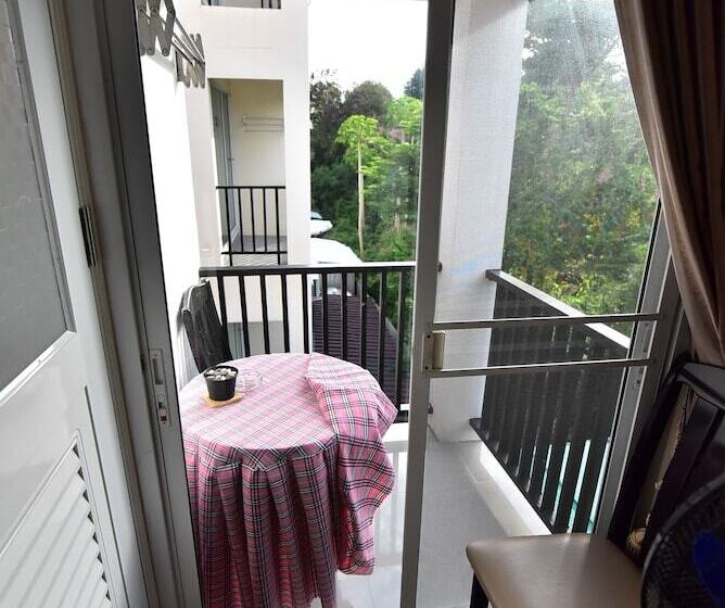 פנסיון Joy House Jomtien Beach