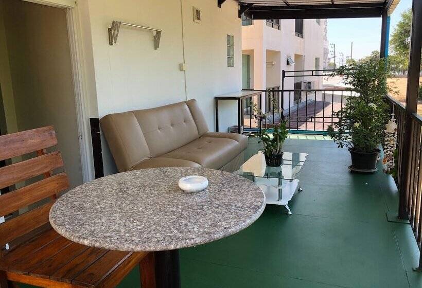 פנסיון Joy House Jomtien Beach