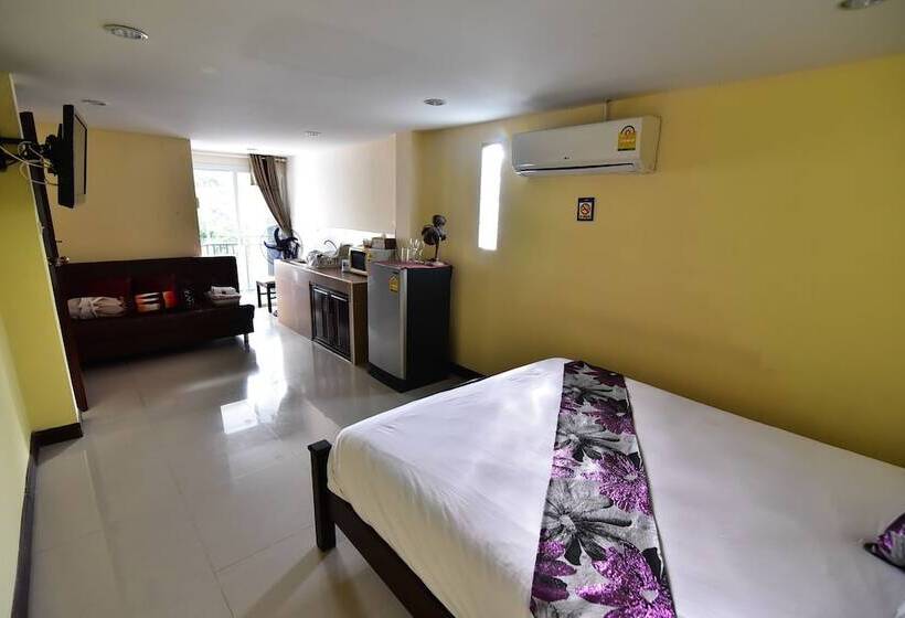 פנסיון Joy House Jomtien Beach