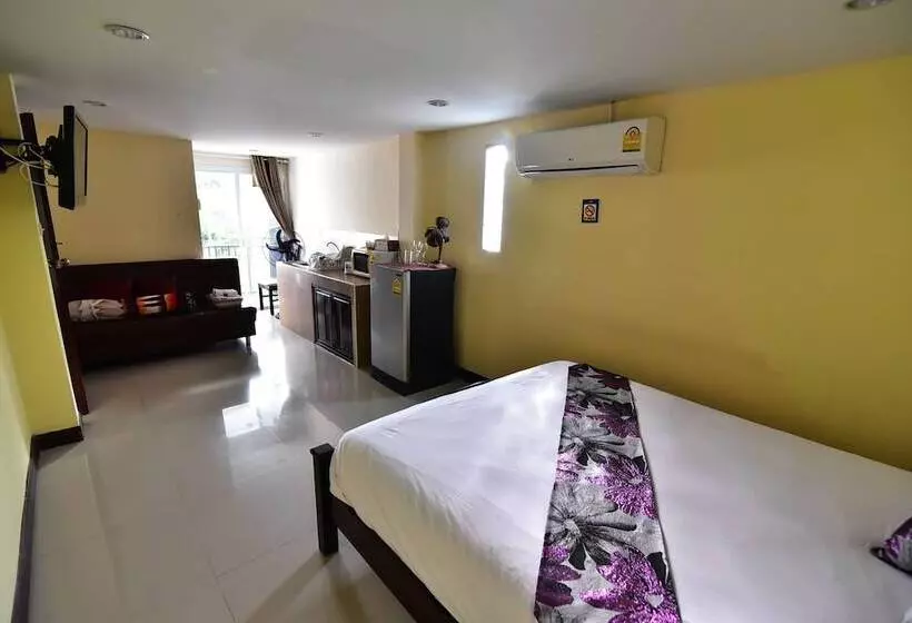 ペンション Joy House Jomtien Beach
