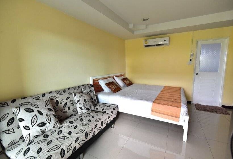 פנסיון Joy House Jomtien Beach