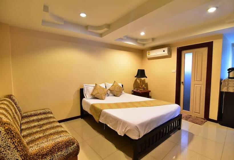 פנסיון Joy House Jomtien Beach