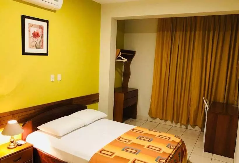 پانسیون Sol De Selva Hostal