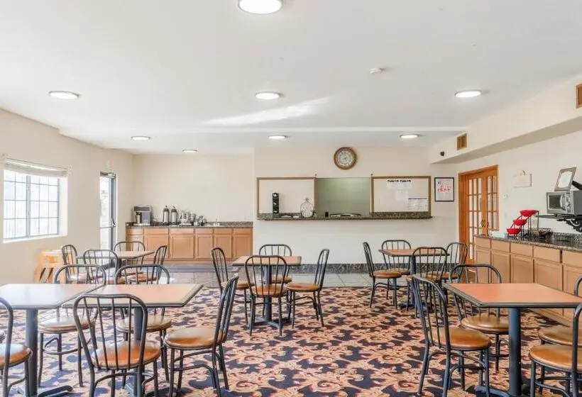 ホテル Texan Inn By Oyo Beeville Us 181