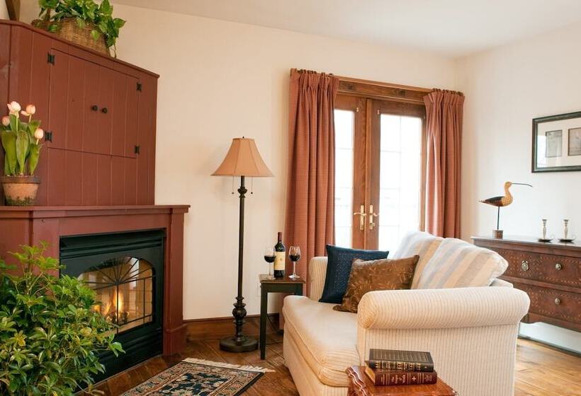 הוסטל Stonecroft Country Inn