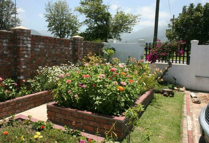 פנסיון Reheifo Lodge