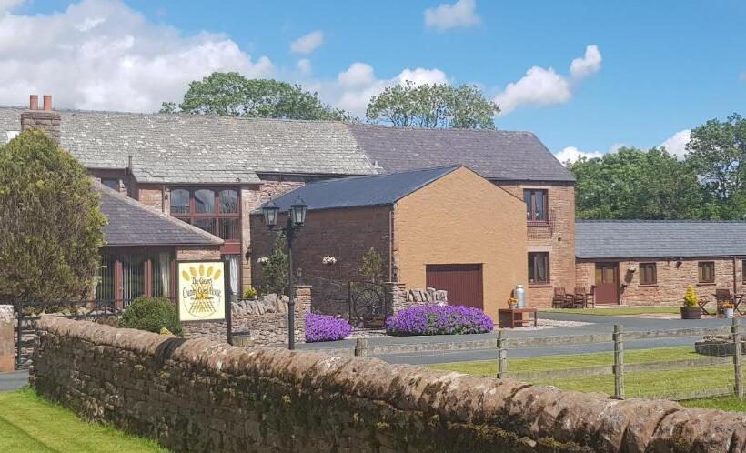 بنسيون The Ginney Country Guest House