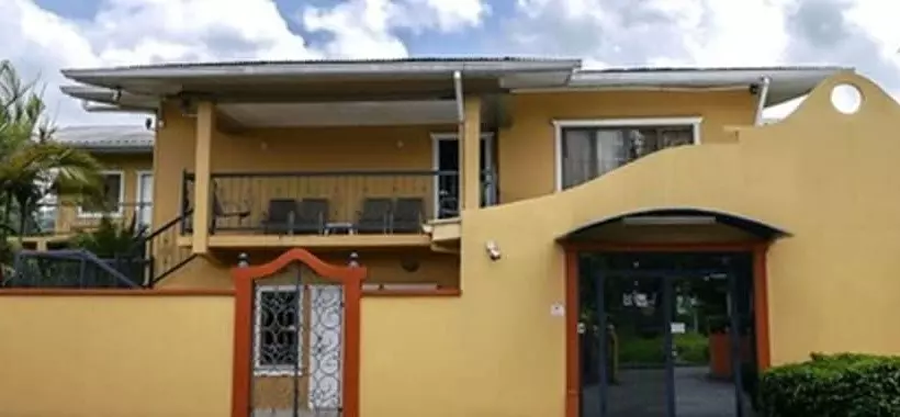 هاستل Palms Hotel Trinidad