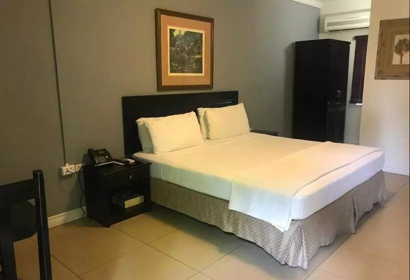 هاستل Palms Hotel Trinidad
