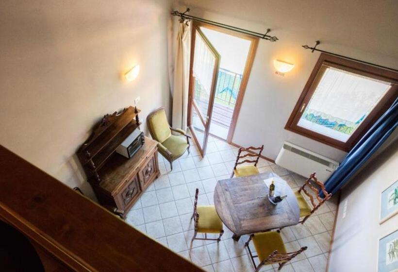 בית מלון כפרי Cascina Clarabella