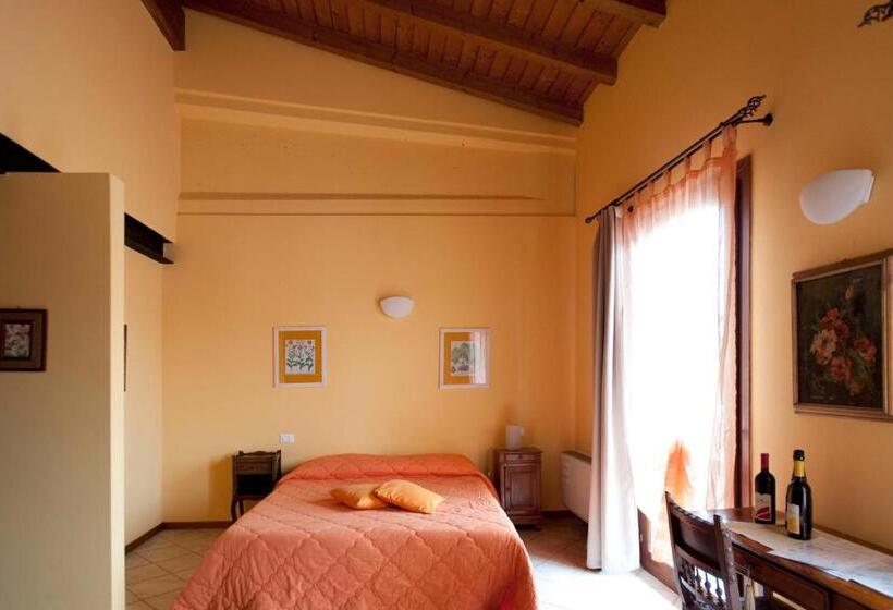 בית מלון כפרי Cascina Clarabella