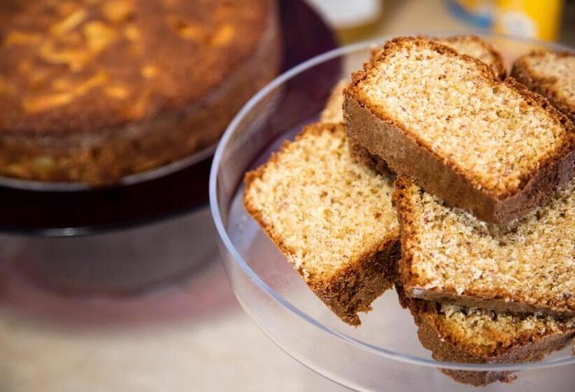 בית מלון כפרי Cascina Clarabella