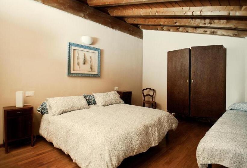 בית מלון כפרי Cascina Clarabella