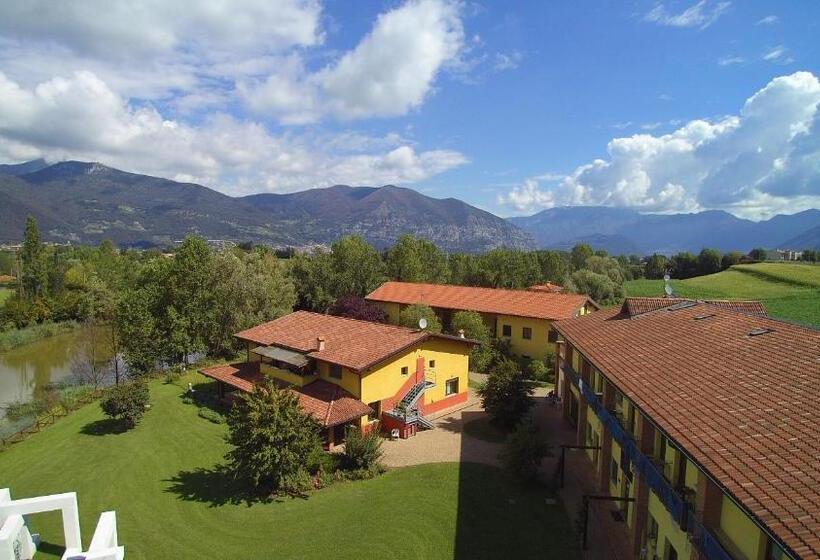 בית מלון כפרי Cascina Clarabella