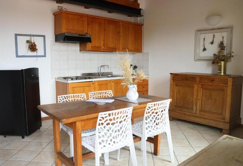 בית מלון כפרי Cascina Clarabella