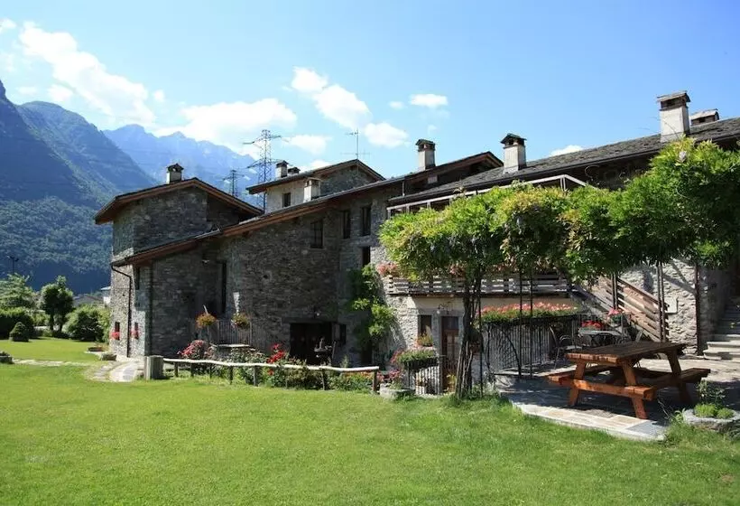 Hotelli Le Case Dei Baff