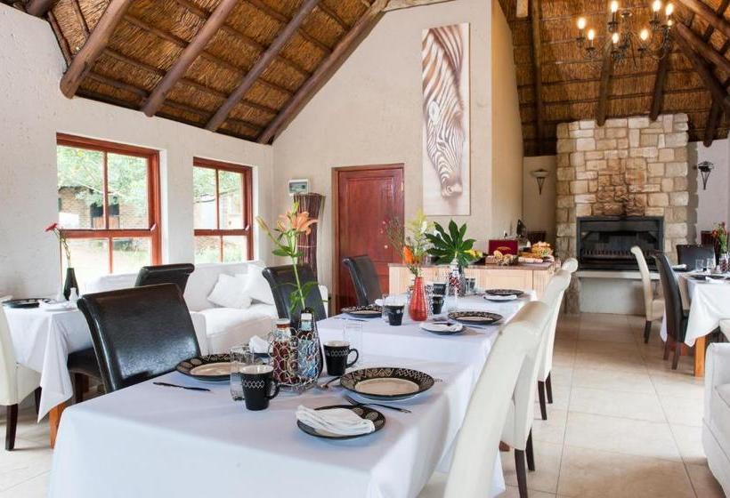 ペンション Strawberry Fields Country Manor Guest House