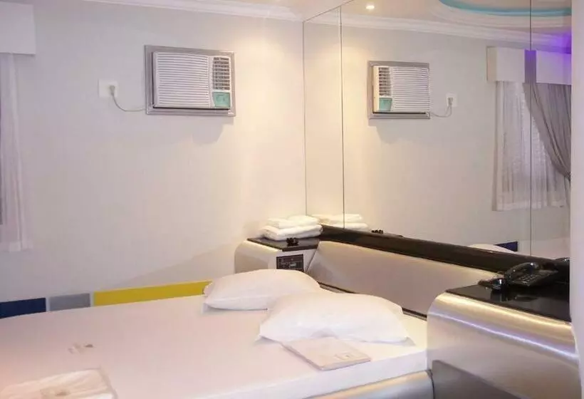 Studio Motel