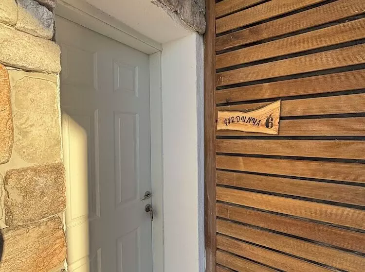 Hotelli Latibulemarin