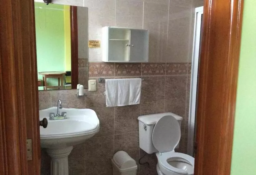 ユースホステル Casa De Huéspedes La Rosa