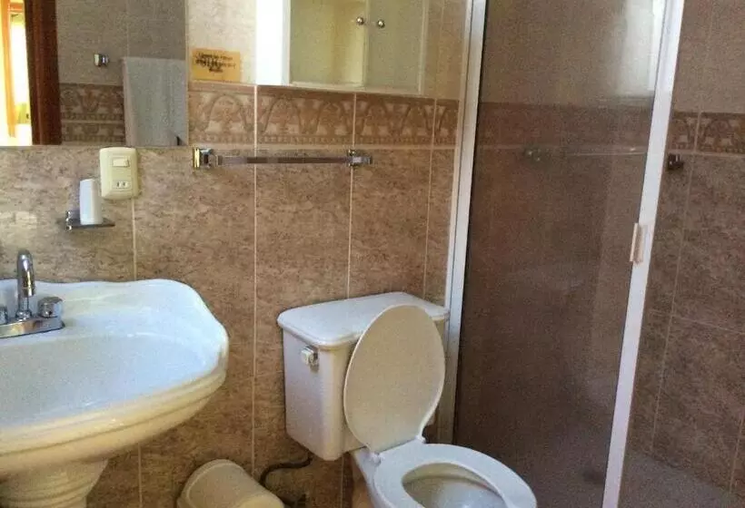 ユースホステル Casa De Huéspedes La Rosa