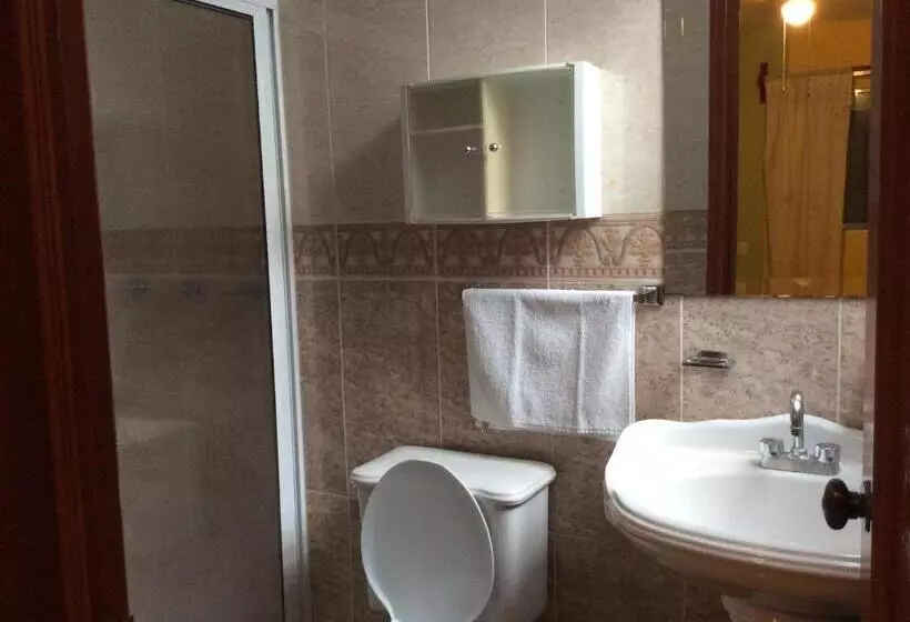 ユースホステル Casa De Huéspedes La Rosa