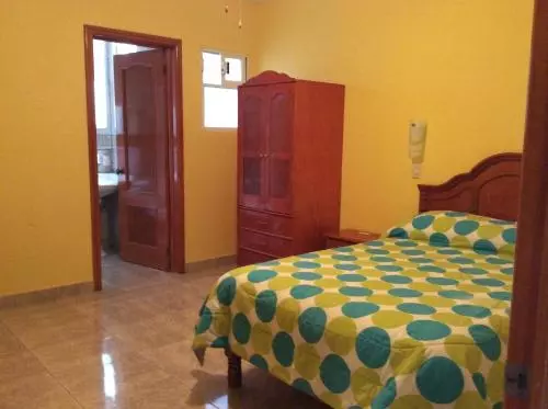 ユースホステル Casa De Huéspedes La Rosa