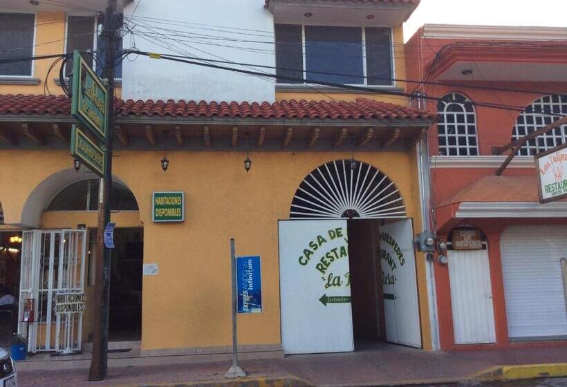 ユースホステル Casa De Huéspedes La Rosa