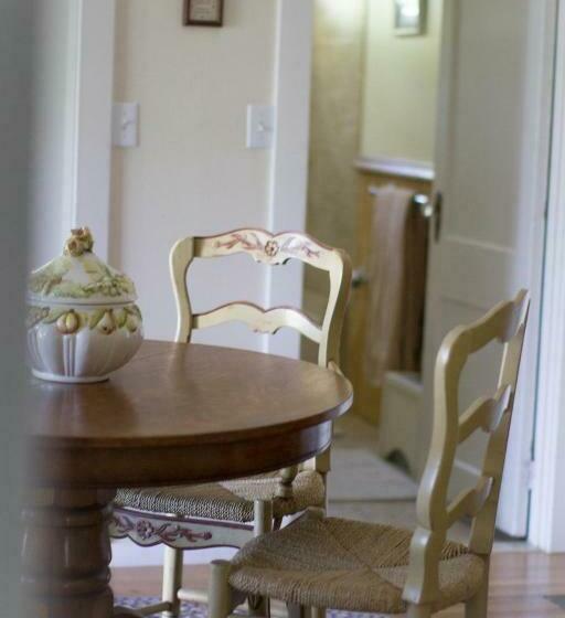 הוסטל Historic White Blossom House