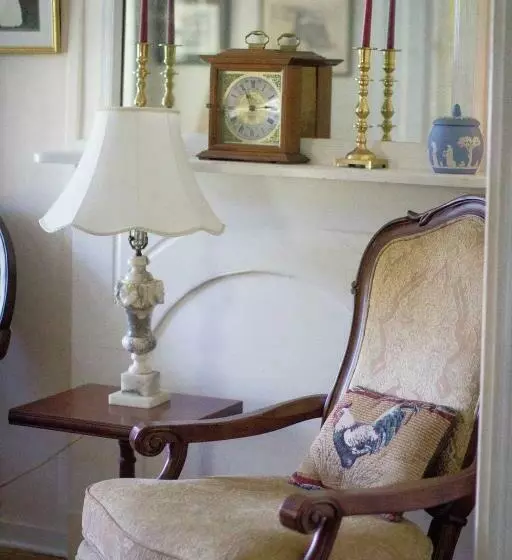 Retkeilymaja Historic White Blossom House