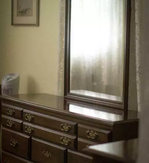 Retkeilymaja Historic White Blossom House