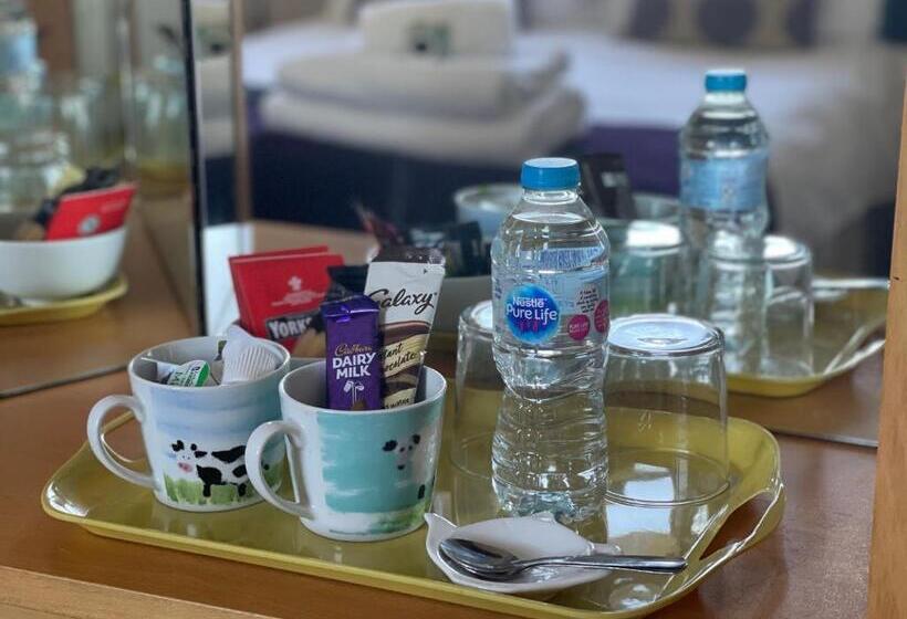 فندق صغير The Crossroads Inn