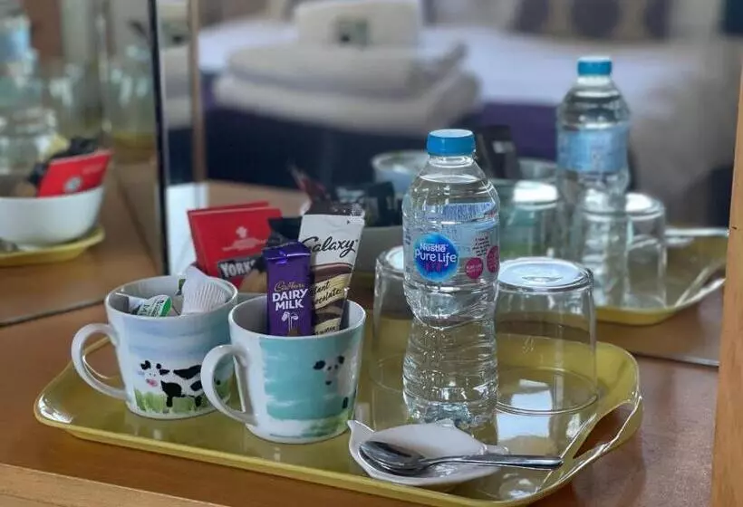 ユースホステル The Crossroads Inn