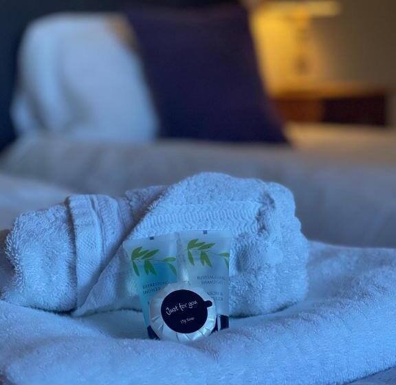 فندق صغير The Crossroads Inn