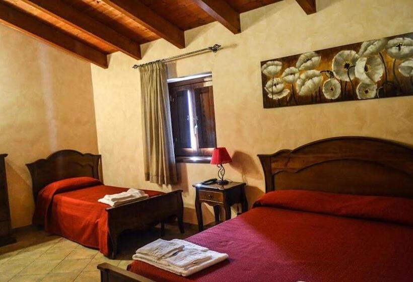 בית מלון כפרי Agriturismo U' Casinu Dà Scala