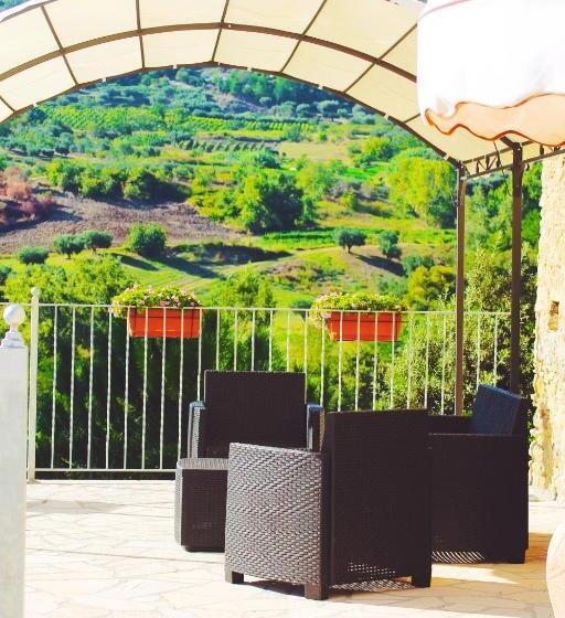 בית מלון כפרי Agriturismo U' Casinu Dà Scala