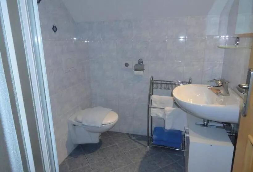 هتل Farm Stay Dolinar Krainer