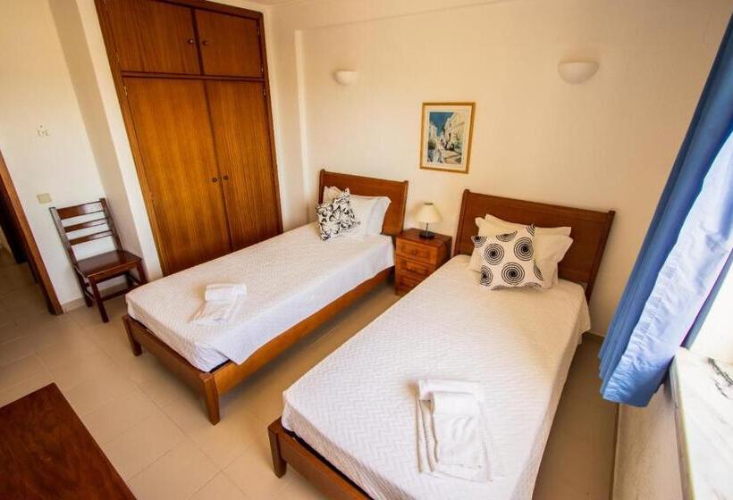 بنسيون Colmeia  Alojamento Local