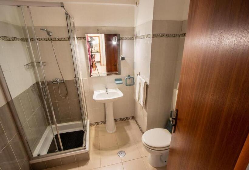 بنسيون Colmeia  Alojamento Local