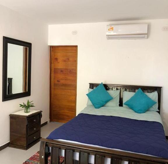 پانسیون Finca Escondida