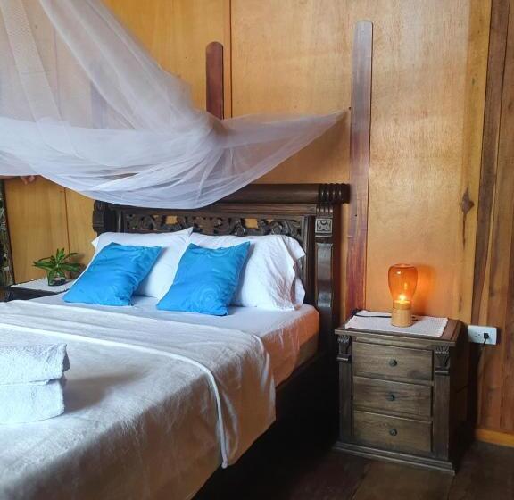 پانسیون Finca Escondida