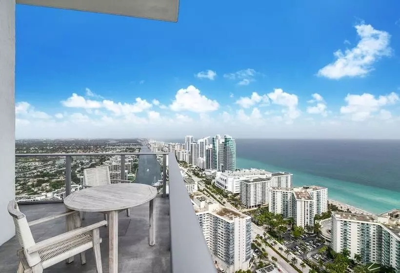 Hyde Beach House Private Suites