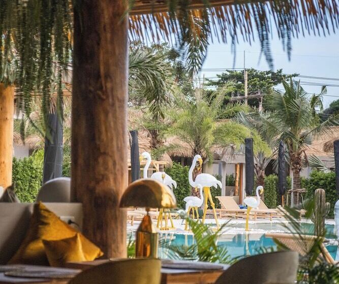 Hotelli The Deck Cottages Samui